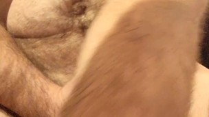 HAIRY MUSCLE BULL DROPS THICK CUMSHOT!!