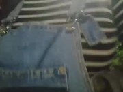 Latina muestra sus grandes tetas en la calle