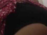 BAJO LA FALDA DE MI VECINA 5/16