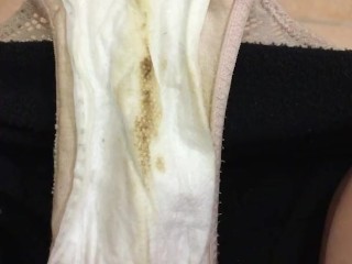 Showing off my delicious pad with pussy discharge on the last day of my period