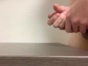 [射精]ピュッピュと太いチンポから射精！めっちゃ飛んだw[デカチン] 6/16