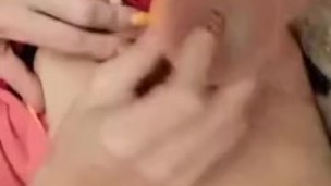 La rubia española me pongo a ver porno y me masturbo para ti 💦🔥