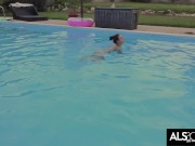 Slender Beauty Cayenne Hot Gets Herself Off After Taking a Swim 1/16