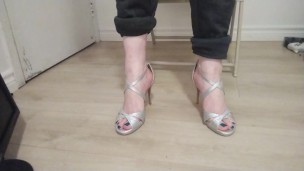 High heels! Teepz wears sexy heels and cute painted toes