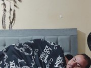 Me follo a la niñera sin que mi mujer se dé cuenta. 2/16