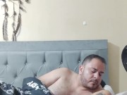 Me follo a la niñera sin que mi mujer se dé cuenta. 7/16