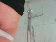 【スマホ自撮り】初体験…お風呂場で声を抑えての撮影で緊張しながらも、、大興奮！！しちゃいました♡ 9/16