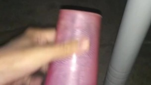 JUGUETE CON HOYO ESTRECHO SIENDO PENETRADO POR MI PITO