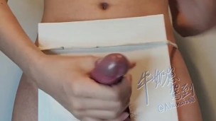 在Niunaizai的艺术展览中，有互动装置的艺术，您会拿到门票进入吗？