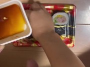 【無修正】お寿司をザーメン醤油で食べてみた 素人　射精　手コキ　中出し　種付け　精液　ぶっかけ　無修正　まんこ　勃起　包茎　汁　ホモ　ゲイ - Screenshot 12 of 16 - Anal