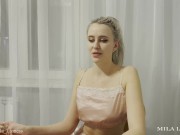 She called her roommate so that he fucked her well on video😏