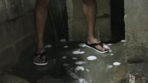 Primer video casero lavándome todo el cuerpo y una pequeña jalada para ustedes