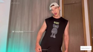 hot body oiled hot guy make you cum