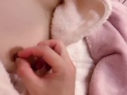 彼女の部屋に侵入して巨乳の乳首を舐めたら感じてて大興奮-日本人/素人カップル/個人撮影/変態 16/16