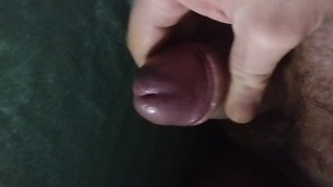 Je branle ma bite bien dure (pas d'éjaculation)