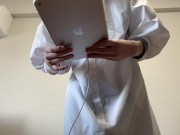 の授業中におしっこが行きたくなり必死に我慢し、人気がないところで、、、 7/16