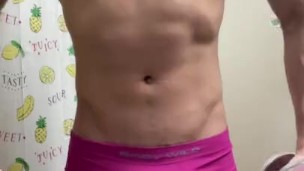 元消防士のパパ『下着で筋トレ』※ピンクパンツ