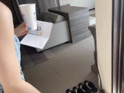 極上の痙攣まんこに無許可でぶち撒ける！豪華なヴィラに開放的になった女子大生とプールで生ハメSEX♡素人カップル/歳の差/顔出し/パイパン/中出し/変態/露出/水着/English subtitles 2/16