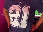 Padrastro me descubre con un lubricante y para que no le diga a mi mamá tuve que tener sexo con el 2/16