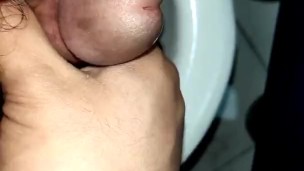 Jakol habang nanood ng Porn