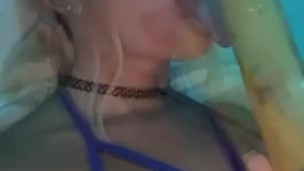 SEXY GIRL MASTURBATES WITH A BANANA 😈🍌