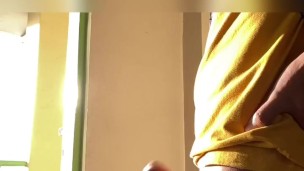 Jakol muna habang wala pa mga katrabaho