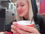 МОЙ ДРУГ УПРАВЛЯЕТ МОИМ ВИБРАТОРОМ LUSH В ОБЩЕСТВЕННОМ МЕСТЕ - Screenshot 6 of 16 - Outside