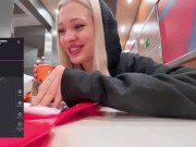 МОЙ ДРУГ УПРАВЛЯЕТ МОИМ ВИБРАТОРОМ LUSH В ОБЩЕСТВЕННОМ МЕСТЕ - Screenshot 9 of 16 - Public