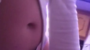 ¡Oh Si !¡Me Tienes Bien Mojada !¡Dame mas Hazme Orinar mi Amor!