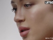 Hot Girlfriend Kriss De Fox Perfect Sex Date After A Long Day - WHITEBOXXX 1/16