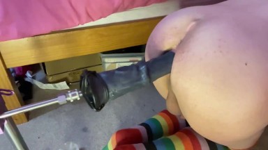 Sissy femboy Raine using big toys on a fuck machine