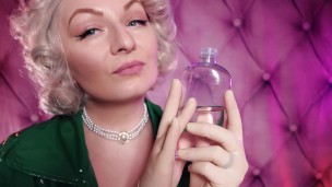 ASMR: latex medical gloves and green PVC coat - sexy pin up MILF Glaminatrix  - free vid