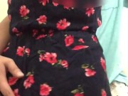 SEDUZCO A REPARTIDOR POR PRESTARLE EL BAÑO 1/16