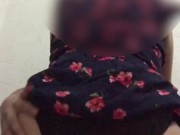 SEÑORA MADURA ENCIMA DE MI YO SOLO SOY EL REPARTIDOR 1/16