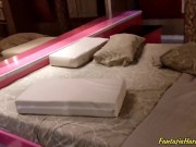 Pelea de Almohadas con mi mejor amiga y accidentalmente le meto mi pene encima de ella 5/16