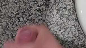 Handsfree batbroom cumshot