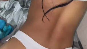 La vecina vienes a mi casa visitarme y termina con la vagina llena de leche