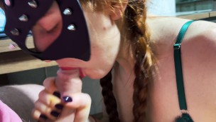 MyRedFoxGirl Distracted her Man from Work with Juicy Shapes in Sexy Lingerie