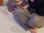 ゲームで遊んでいるGカップ美女とイチャイチャセックス 巨乳 素人 日本人 中出し オタク 1/16