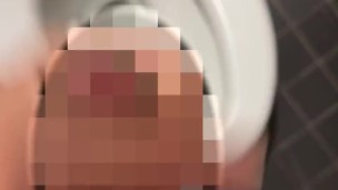 ショッピングモールのトイレでオ○二