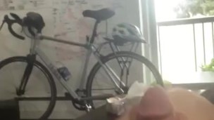 Solo wanking jerking guy sufer big cock