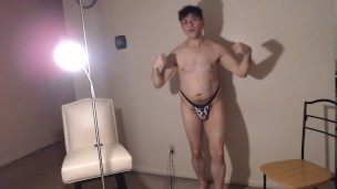 Bodybuilder XXX Heavenly Jerkoff with Maolo!!!