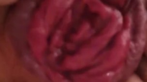 Amateur jugando con mi culo, intentando conseguir un prolapso anal. Casero real.