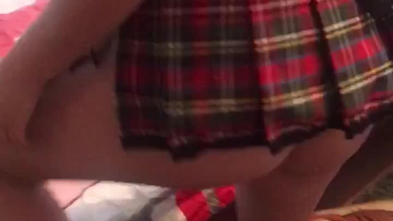 تلميذة مفلس في تنورة قصيرة ، ستأتي في غضون 30 ثانية - Free Sex Video - RedTube