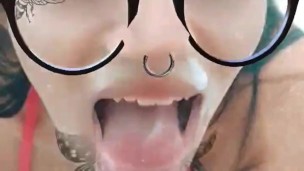 he cummed a lot in my face