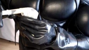 MASTURBATION IN LEATHER MUSCLE SUIT - CUMSHOUT - SMITIZEN MASK