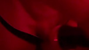 Me masturbo con la tanga de mi novia mientras bailo sexy, mi leche es para ti.