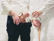 Медсестра помогла клиенту собрать анализ спермы 3/16