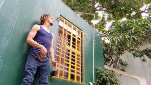 Raba Erre: un enamorado eyacula en la ventana de su corazón...