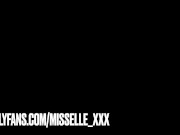 Rubbing my pussy in the pool 1/16